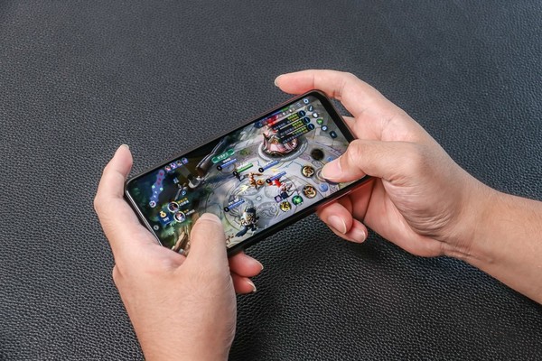 正在運轉(zhuǎn)《王者榮耀》