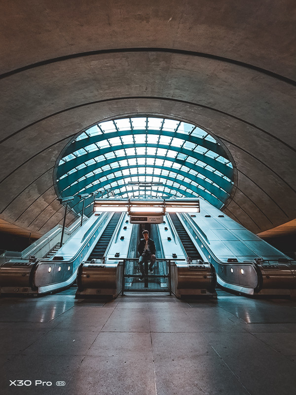 vivo X30 Pro應(yīng)戰(zhàn)“不可能完結(jié)的使命”倫敦橋望遠接力